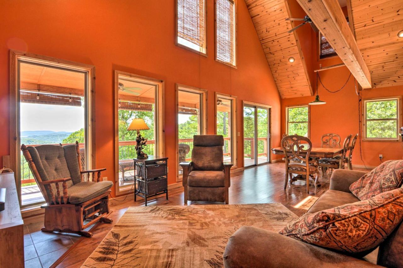 Spacious Log Cabin With Fire Pit And Game Room! Eureka Springs Exterior foto